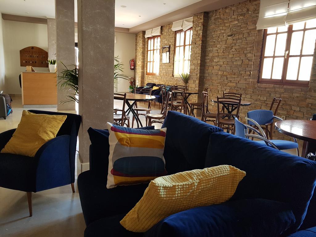 Hostal Santa Maria Cacabelos  Zewnętrze zdjęcie